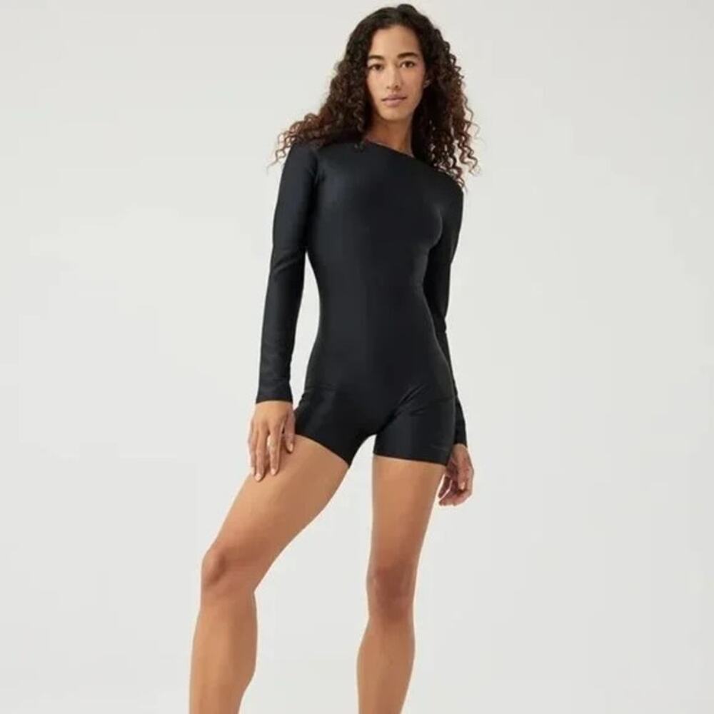 Outdoor Voices Beam 3.5" bodysuit in black  long sleeve‎ Size Medium NWT